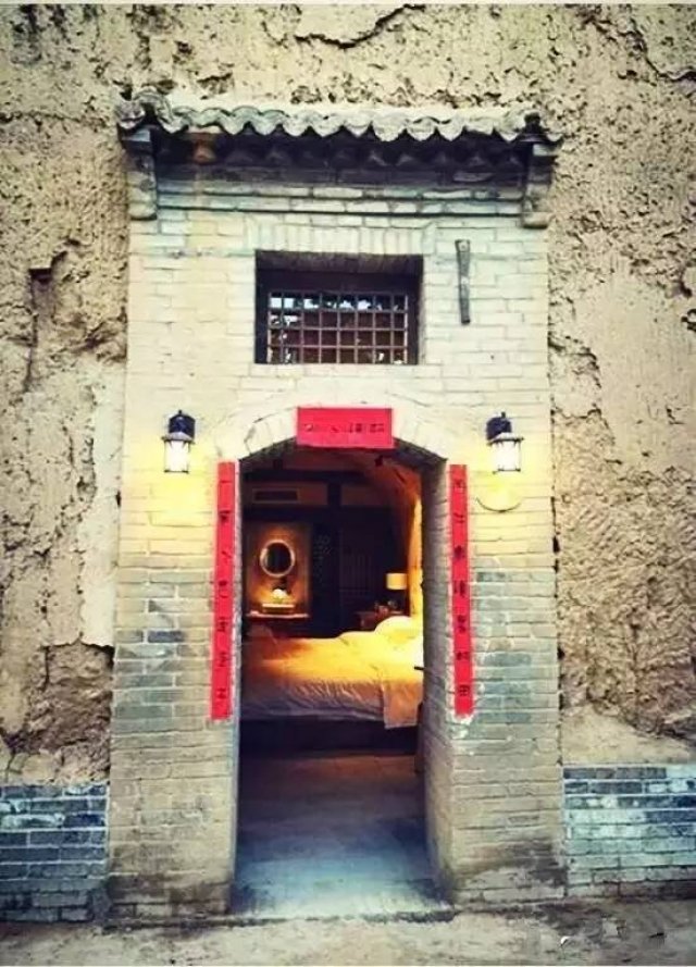 他撵走猪牛羊，在131座明清破落窑洞里，扒出“中国最美乡村图书馆”
