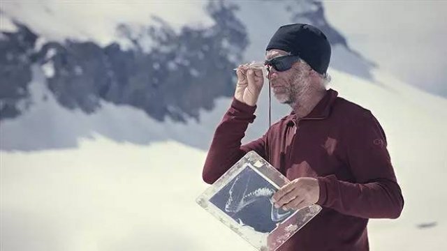 这才是把雪玩到极致！60岁的他踏雪7年，每幅画面都美到窒息！