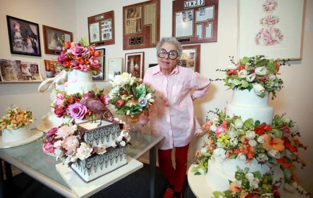 50岁时身患癌症，不懂烘焙，86岁竟成“蛋糕达芬奇”，川普和克林顿都被她征服