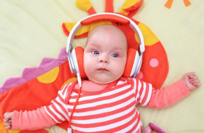 优美的音乐让宝宝变得更聪明！