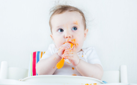 父母如何训练孩子吞咽和咀嚼？
